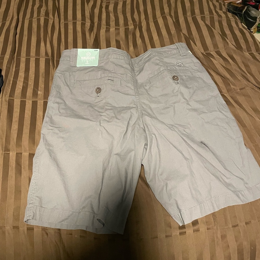 Men’s Medellin Shorts Size 32